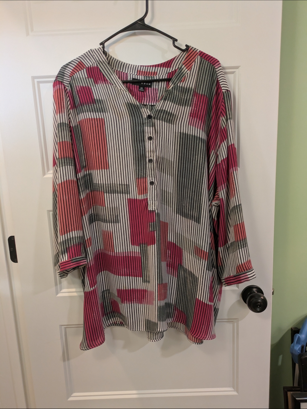 N Touch Abstract Geo-Block Henley Tunic in Pink and Gray